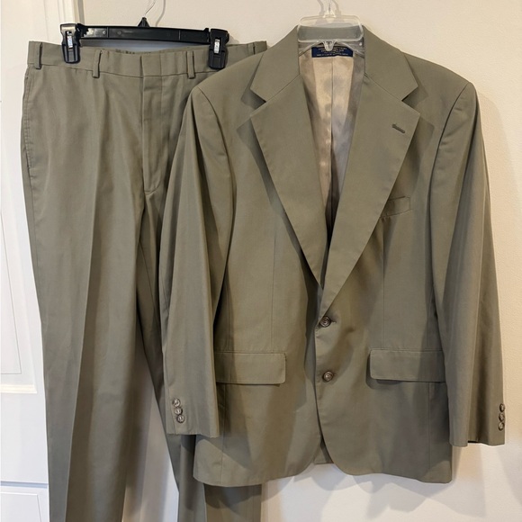 Brooks Brothers Poplin Cotton Blend Suit Size 39R 34x30 Olive Green Cuff Pant